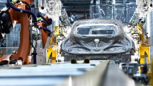 宝马停止在德国生产内燃机汽车