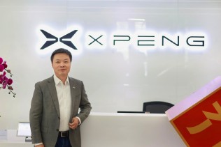 何小鹏增持小鹏汽车310万股港股