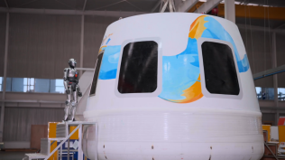 人形机器人要上天！众擎机器人与穿越者达成深度合作